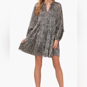 CeSe metallic silver leopard print dress with V-neck and long sleeves, size L.